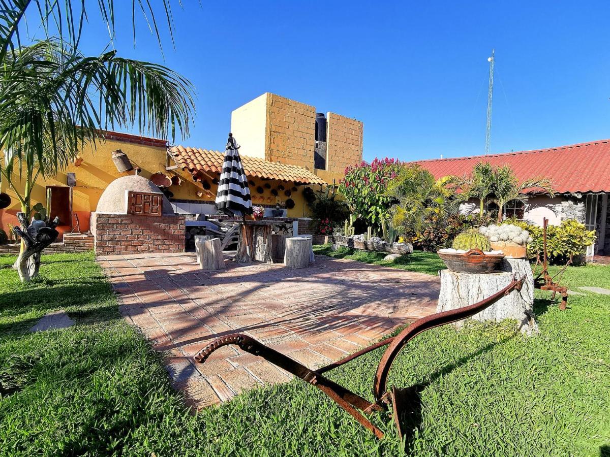 Hotel La Estancia Rio Verde Luaran gambar
