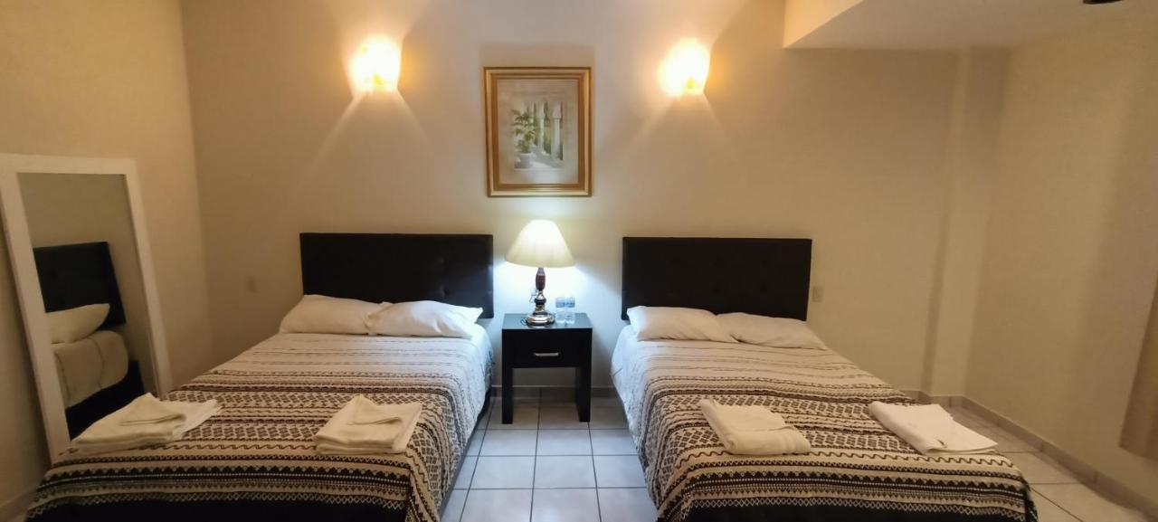 Hotel La Estancia Rio Verde Luaran gambar