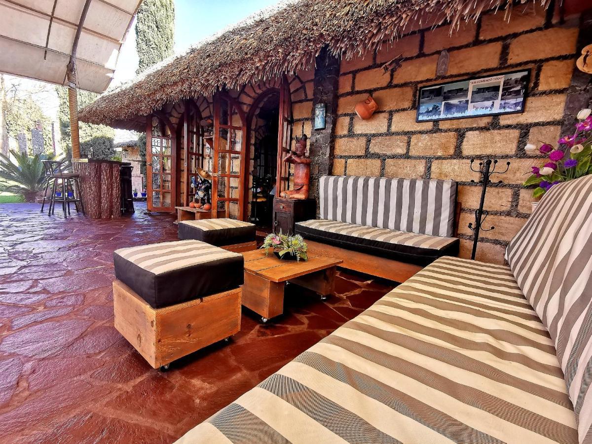 Hotel La Estancia Rio Verde Luaran gambar