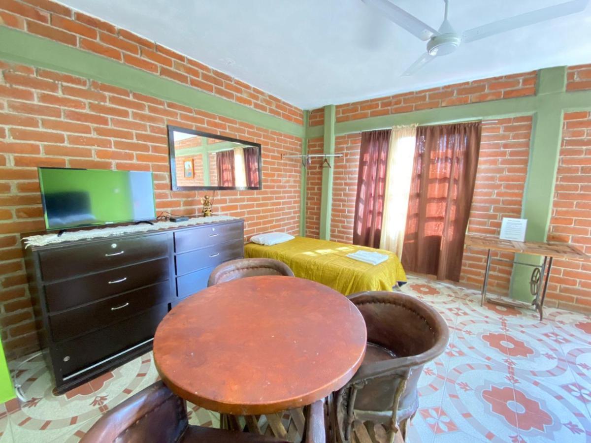 Hotel La Estancia Rio Verde Luaran gambar