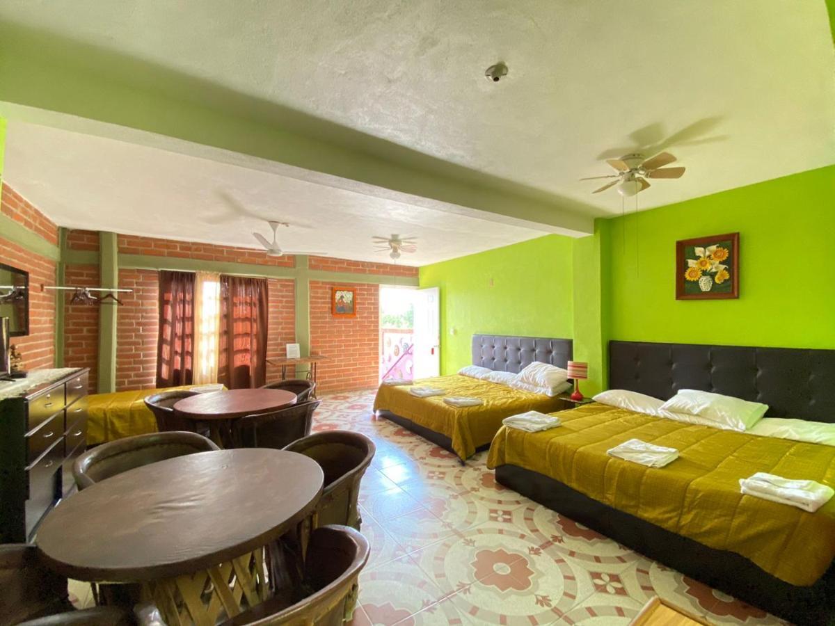 Hotel La Estancia Rio Verde Luaran gambar